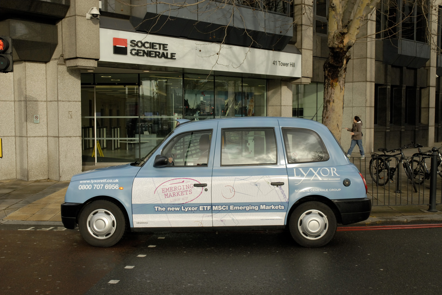 2007 Ubiquitous taxi advertising campaign for Societe Generale - The New Lyxor