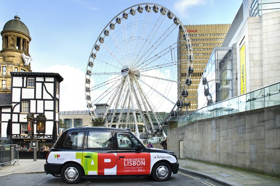 2011 Ubiquitous taxi advertising campaign for TAP  - Flytap.com