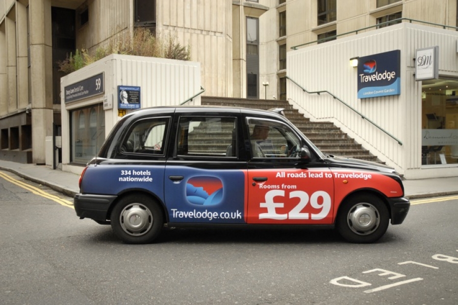 2007 Ubiquitous taxi advertising campaign for Travelodge - All Roads lead to Travelodge